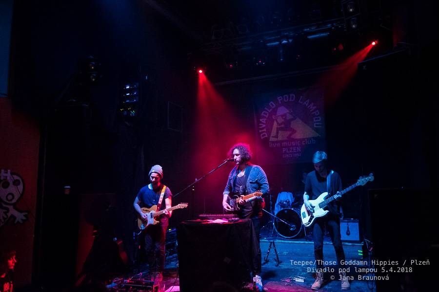 teepee se vrátili do plzeňského Divadla pod lampou, přivezli s sebou rakouské Those Goddamn Hippies