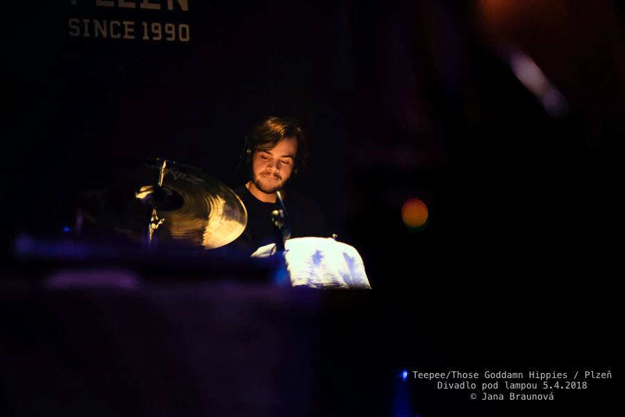 teepee se vrátili do plzeňského Divadla pod lampou, přivezli s sebou rakouské Those Goddamn Hippies