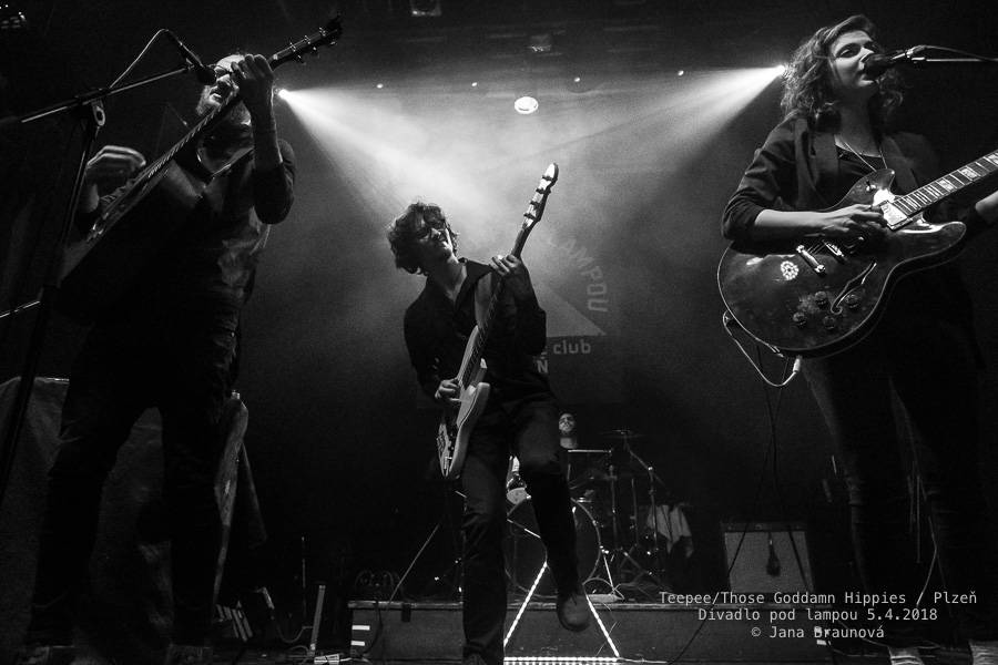 teepee se vrátili do plzeňského Divadla pod lampou, přivezli s sebou rakouské Those Goddamn Hippies