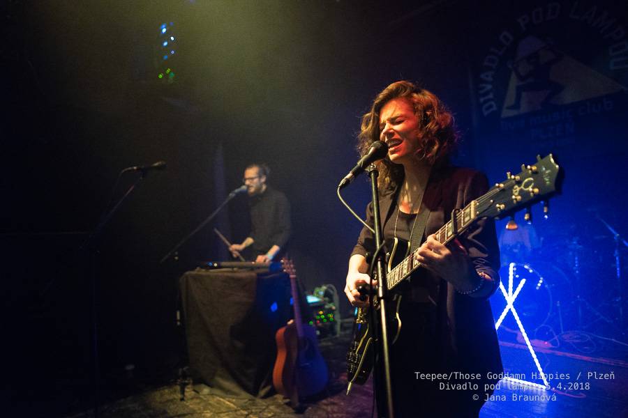 teepee se vrátili do plzeňského Divadla pod lampou, přivezli s sebou rakouské Those Goddamn Hippies