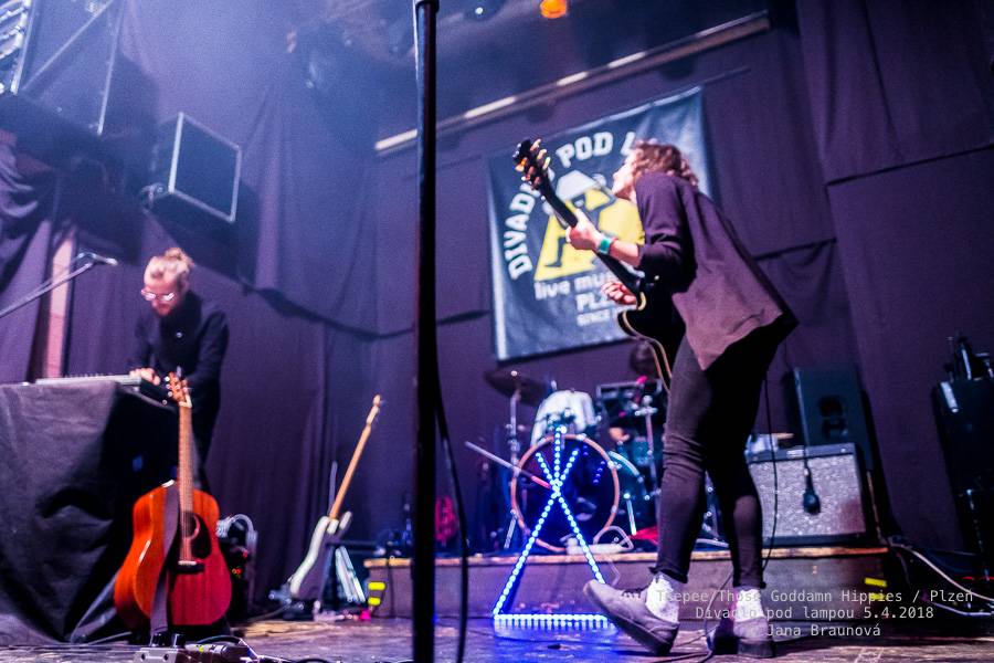 teepee se vrátili do plzeňského Divadla pod lampou, přivezli s sebou rakouské Those Goddamn Hippies