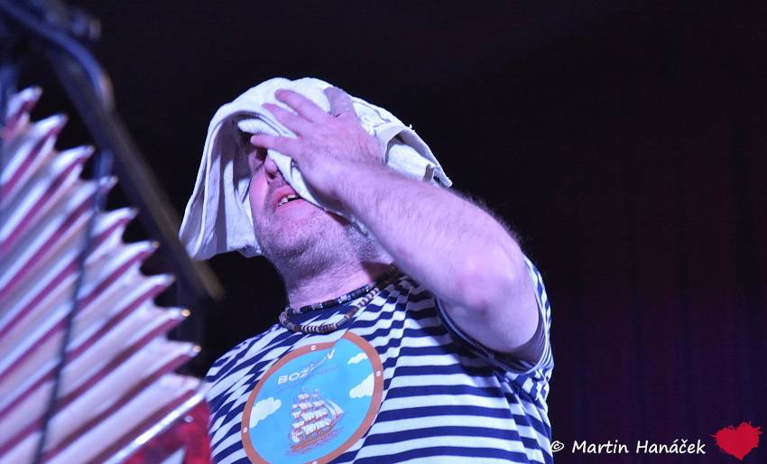 Trautenberk se představil v plzeňské Alfě, rozezpíval celý sál