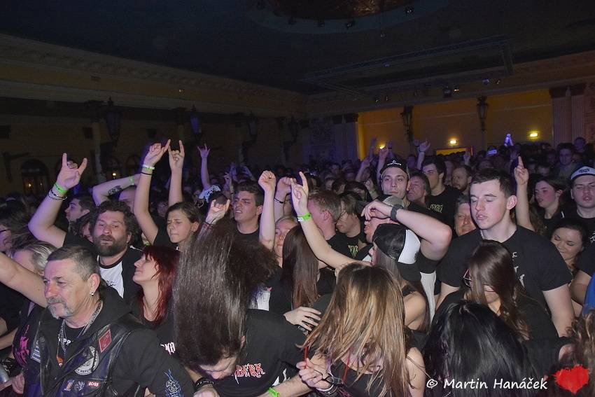 Trautenberk se představil v plzeňské Alfě, rozezpíval celý sál