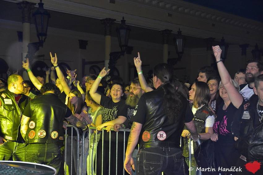 Trautenberk se představil v plzeňské Alfě, rozezpíval celý sál