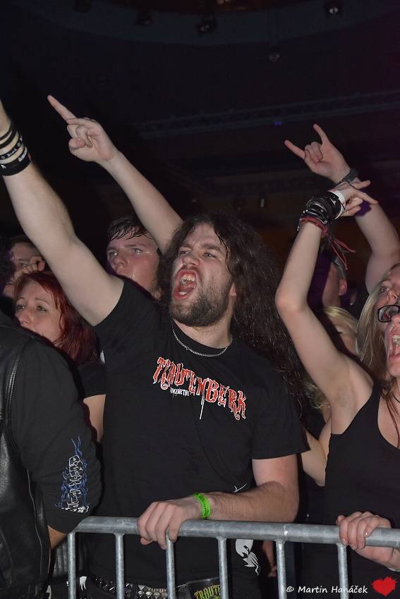 Trautenberk se představil v plzeňské Alfě, rozezpíval celý sál