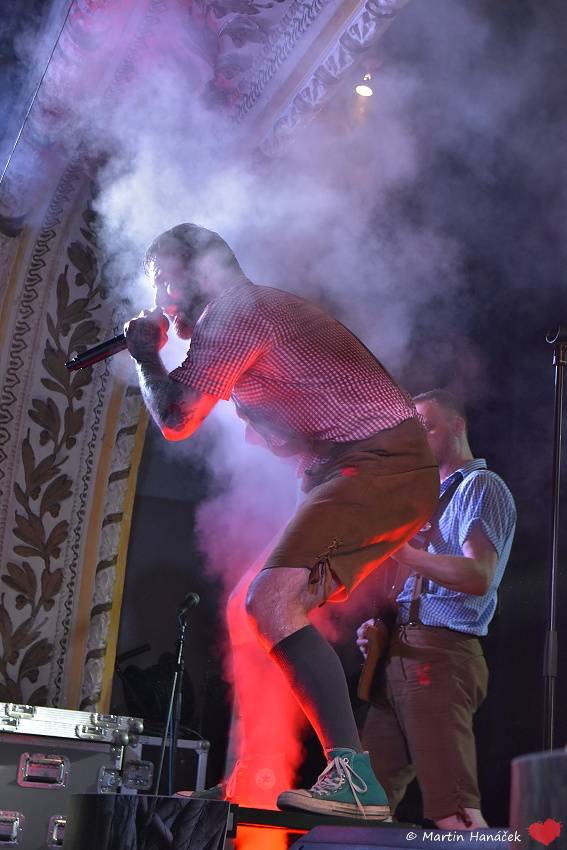 Trautenberk se představil v plzeňské Alfě, rozezpíval celý sál