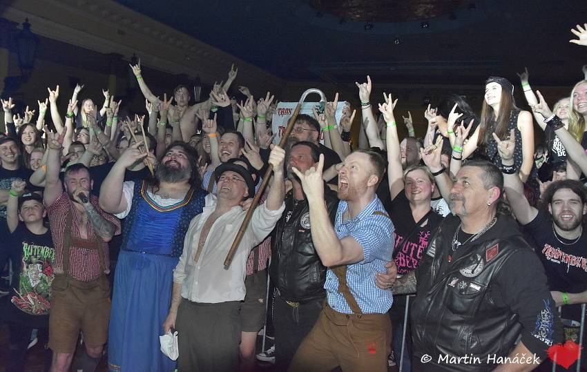 Trautenberk se představil v plzeňské Alfě, rozezpíval celý sál