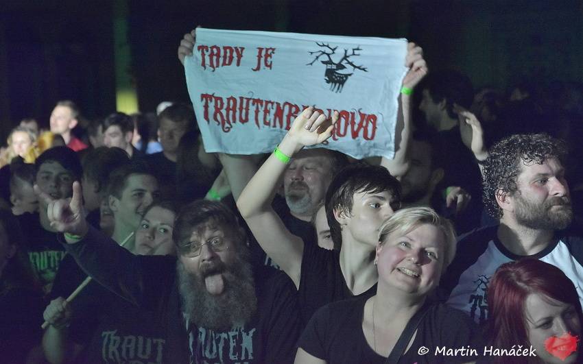 Trautenberk se představil v plzeňské Alfě, rozezpíval celý sál