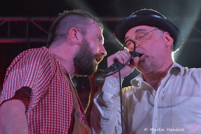 Trautenberk se představil v plzeňské Alfě, rozezpíval celý sál