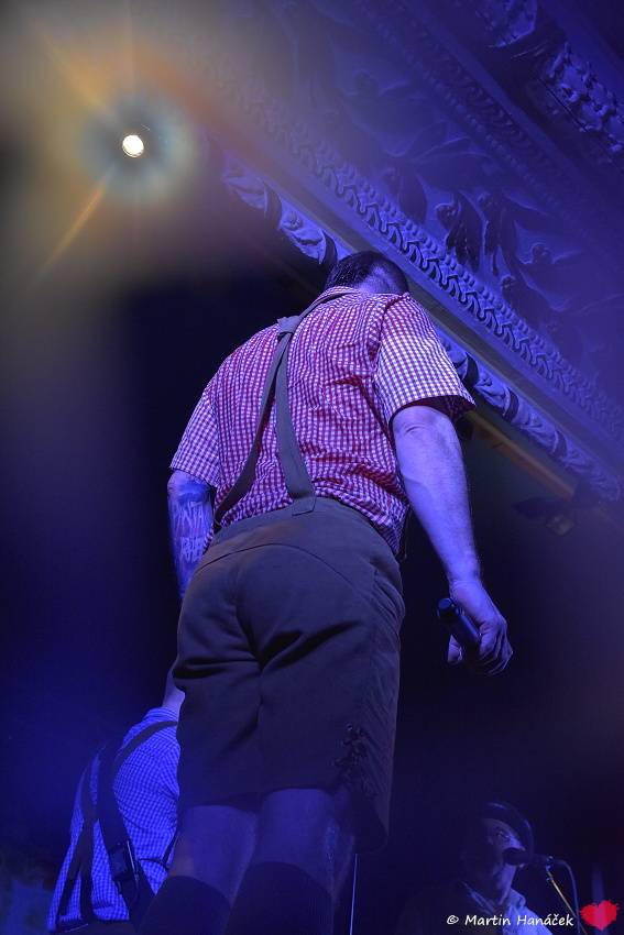 Trautenberk se představil v plzeňské Alfě, rozezpíval celý sál