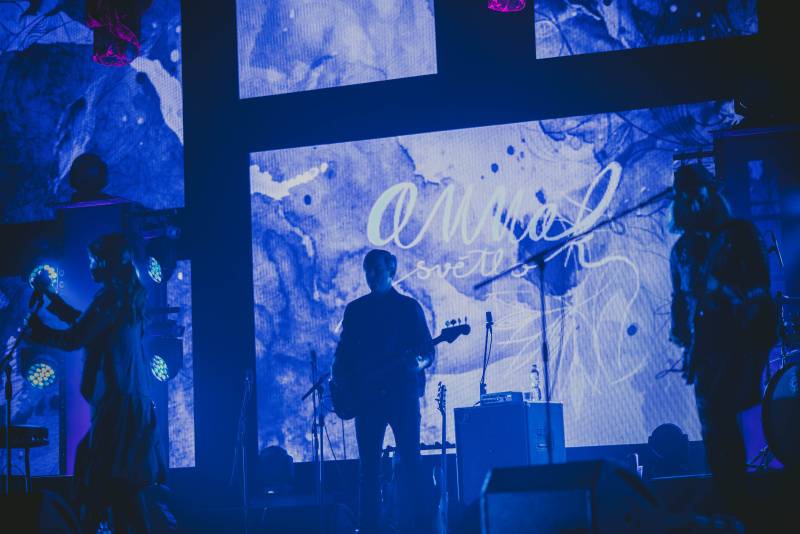 Anna K. odstartovala turné Moje světlo v Ostravě za doprovodu dětí i Miraie Navrátila