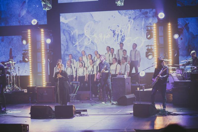 Anna K. odstartovala turné Moje světlo v Ostravě za doprovodu dětí i Miraie Navrátila