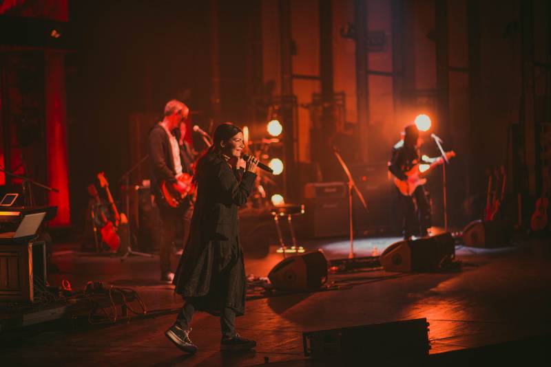 Anna K. odstartovala turné Moje světlo v Ostravě za doprovodu dětí i Miraie Navrátila