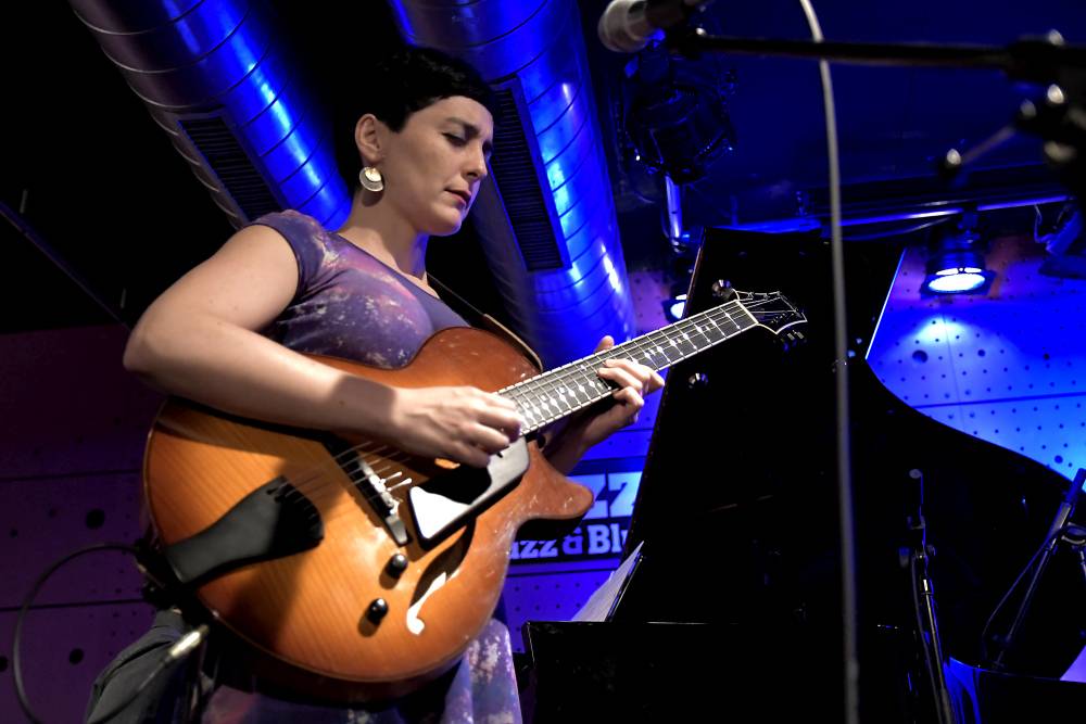 Chilská zpěvačka a kytaristka Camila Meza se v Jazz Docku představila v rámci Amerického jara