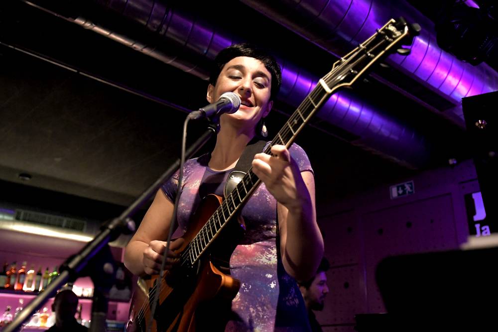Chilská zpěvačka a kytaristka Camila Meza se v Jazz Docku představila v rámci Amerického jara