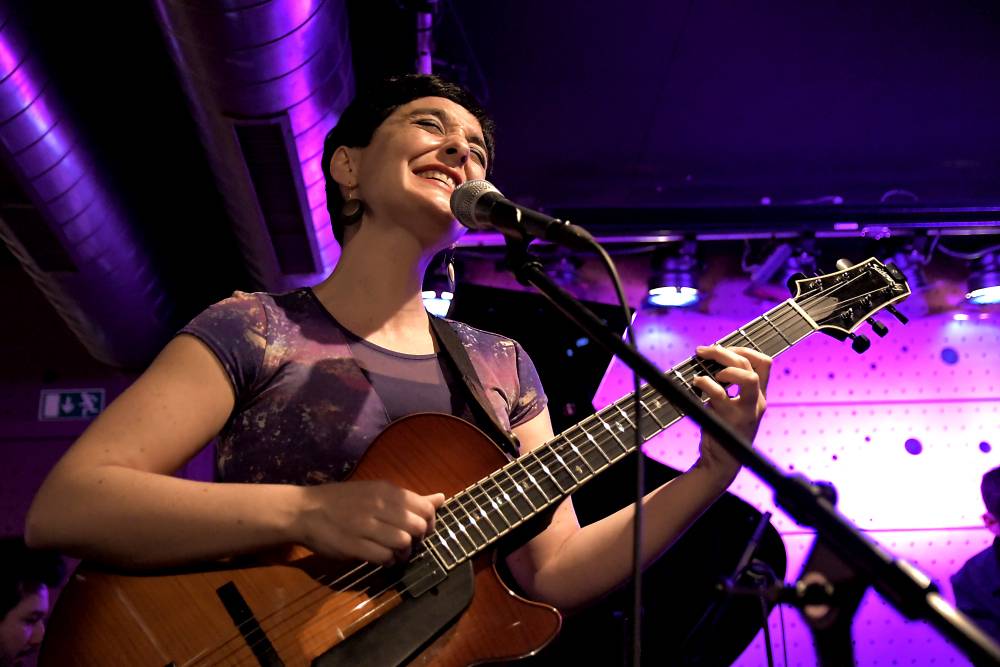 Chilská zpěvačka a kytaristka Camila Meza se v Jazz Docku představila v rámci Amerického jara