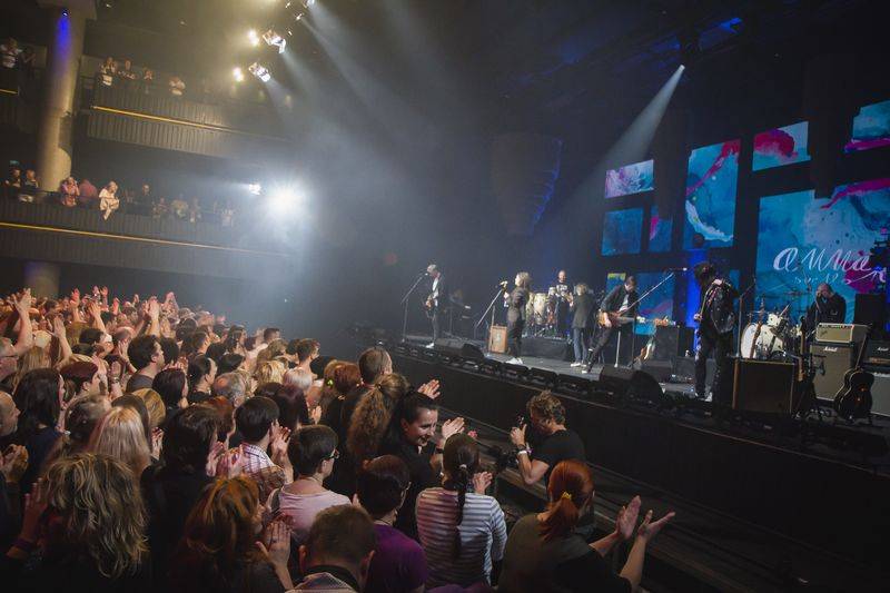 Anna K. osvítila vyprodané Forum Karlín