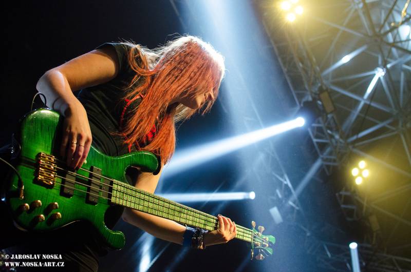 Raprint fest v Mostě ovládli Arakain s Lucií Bílou