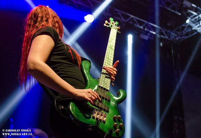 Raprint fest v Mostě ovládli Arakain s Lucií Bílou