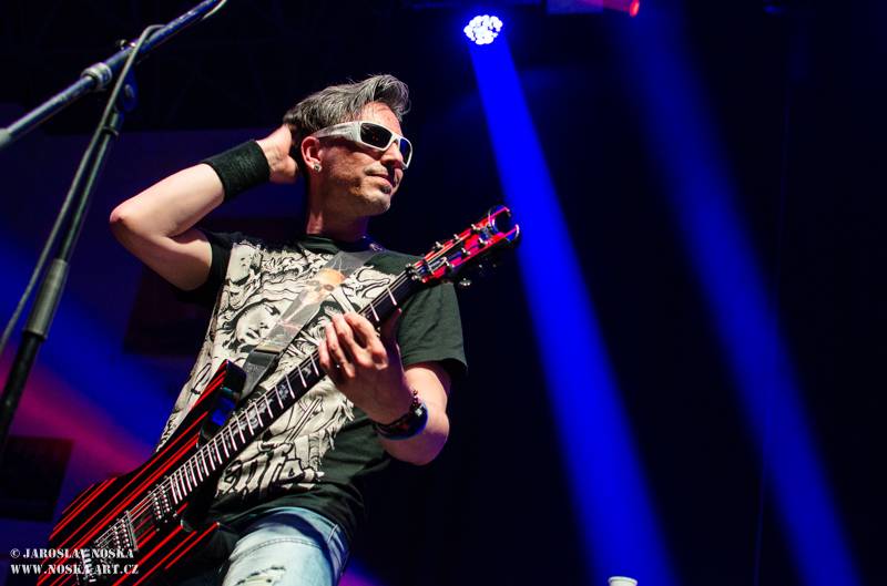 Raprint fest v Mostě ovládli Arakain s Lucií Bílou