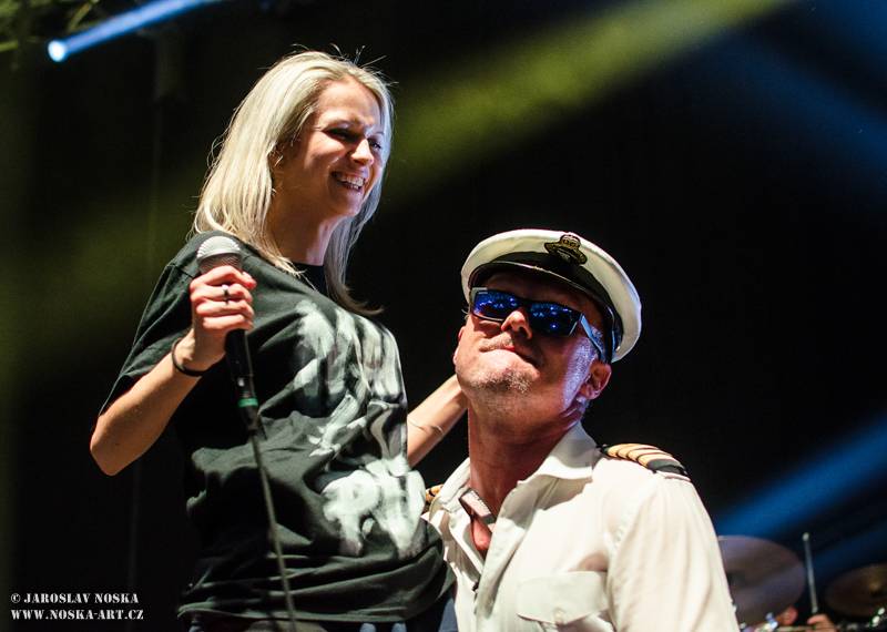 Raprint fest v Mostě ovládli Arakain s Lucií Bílou