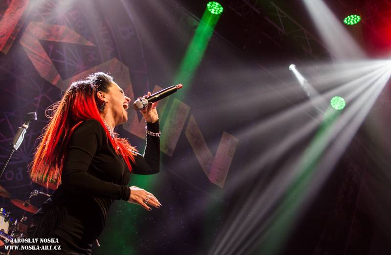 Raprint fest v Mostě ovládli Arakain s Lucií Bílou