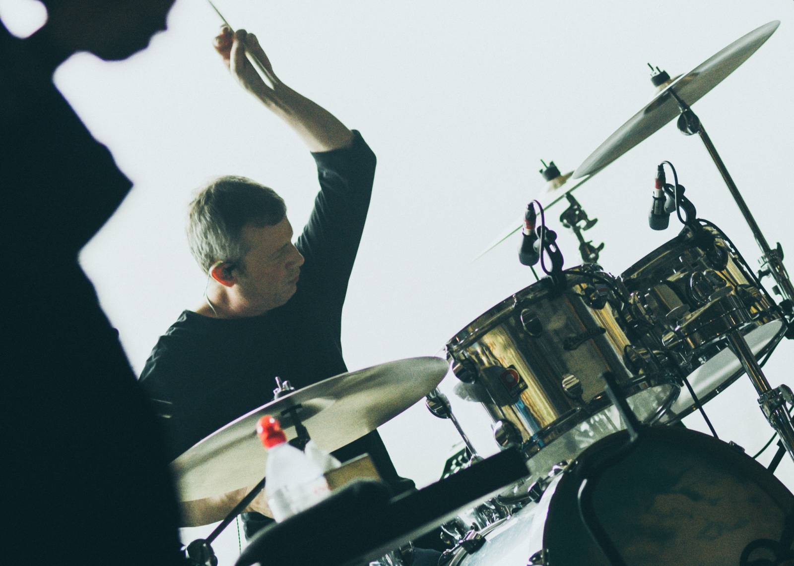 Noel Gallagher zaplnil Velký sál Lucerny a dal vzpomenout na Oasis