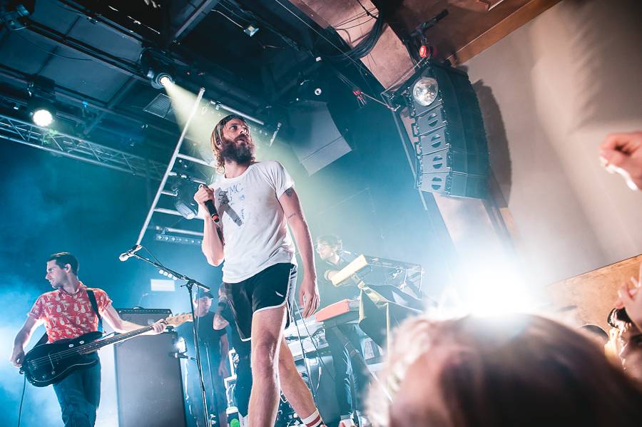 Pražská Roxy si střihla tělocvik v podání Awolnation 