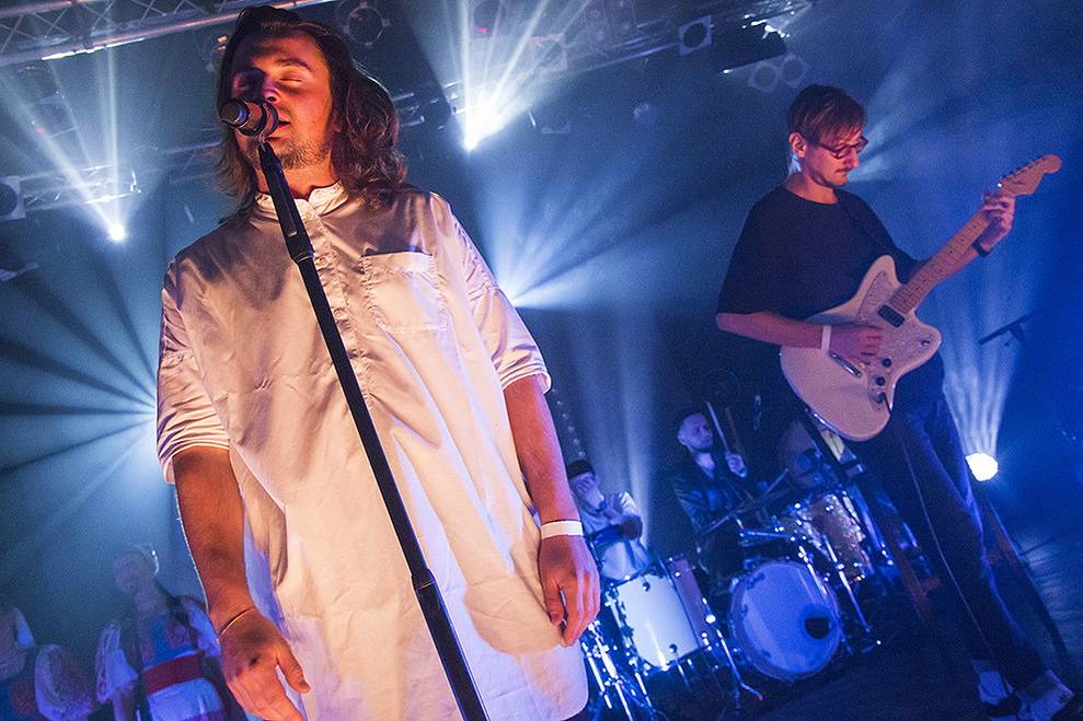 Billy Barman se v Praze předvedli spolu se slovenskými zpěvačkami