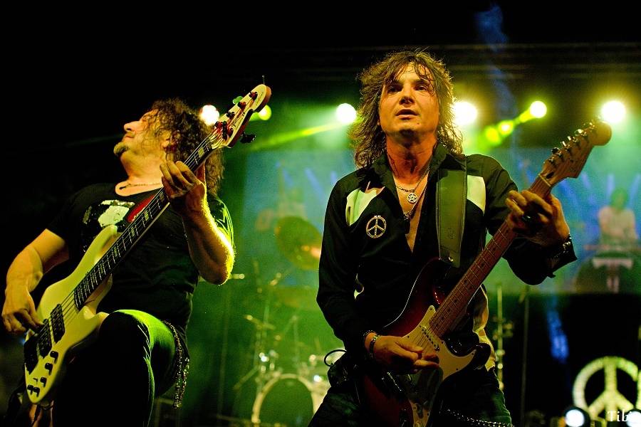 Souboj rebelů v Českých Budějovicích: Fanoušky rozpálili Tublatanka a Citron