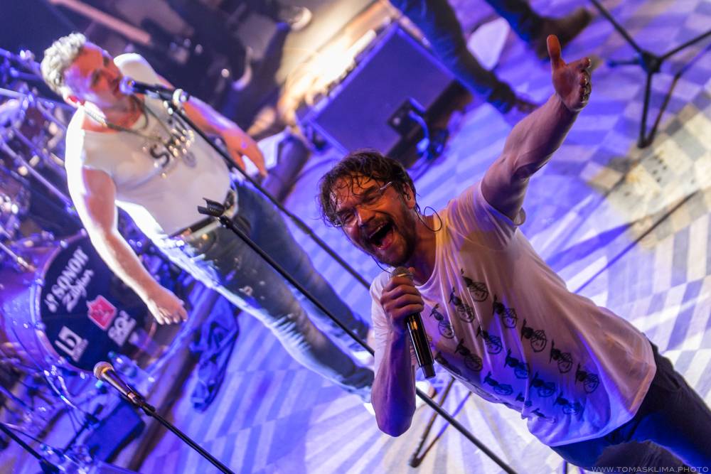 J.A.R. vyeskalovali dobro ve vyprodaném Lucerna Music Baru