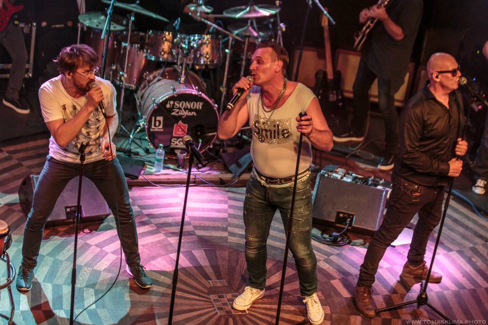 J.A.R. vyeskalovali dobro ve vyprodaném Lucerna Music Baru