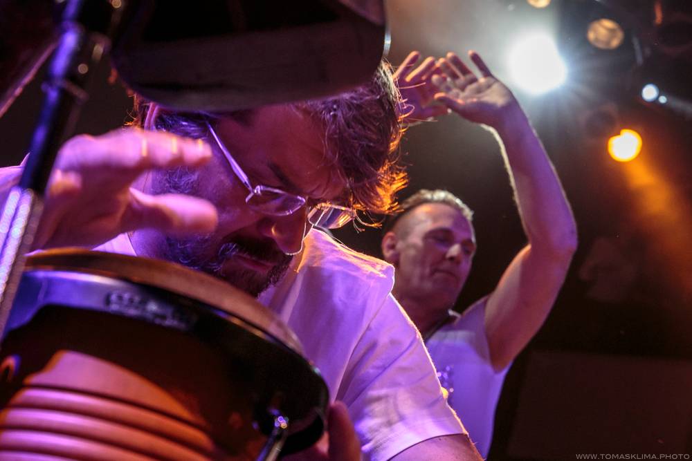 J.A.R. vyeskalovali dobro ve vyprodaném Lucerna Music Baru