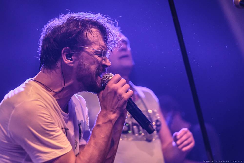 J.A.R. vyeskalovali dobro ve vyprodaném Lucerna Music Baru