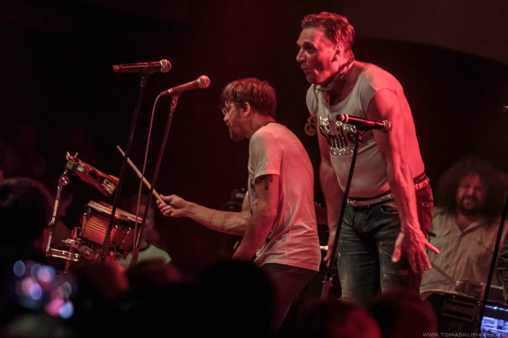 J.A.R. vyeskalovali dobro ve vyprodaném Lucerna Music Baru