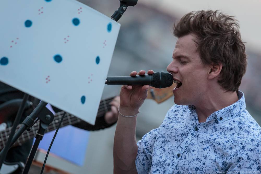 Zrní zajiskřili Černou hodinkou a půl na střeše Lucerny