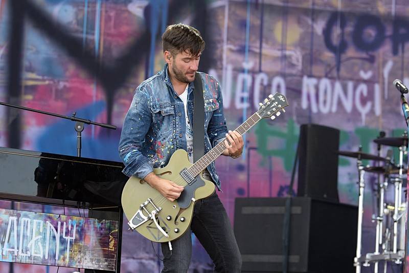 Odpolední část Pražského Majálesu opanovali Marek Ztracený, Lenny Skyline či Jelen