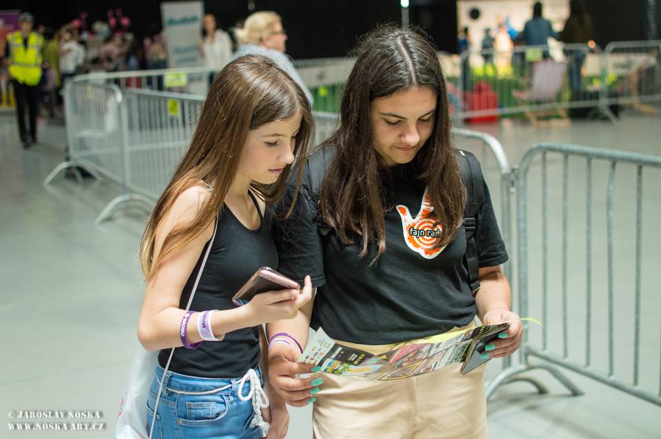 Pražský Utubering: Domácí špička YouTuberů se po roce sešla v Letňanech, k vidění byli Kovy i Jirka Král