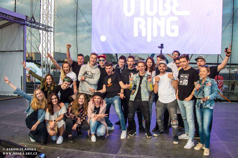 Pražský Utubering: Domácí špička YouTuberů se po roce sešla v Letňanech, k vidění byli Kovy i Jirka Král