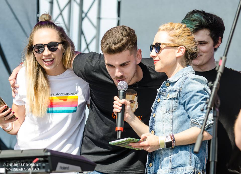 Pražský Utubering: Domácí špička YouTuberů se po roce sešla v Letňanech, k vidění byli Kovy i Jirka Král