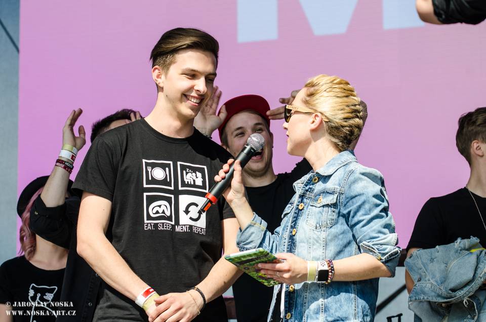 Pražský Utubering: Domácí špička YouTuberů se po roce sešla v Letňanech, k vidění byli Kovy i Jirka Král