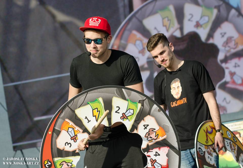 Pražský Utubering: Domácí špička YouTuberů se po roce sešla v Letňanech, k vidění byli Kovy i Jirka Král