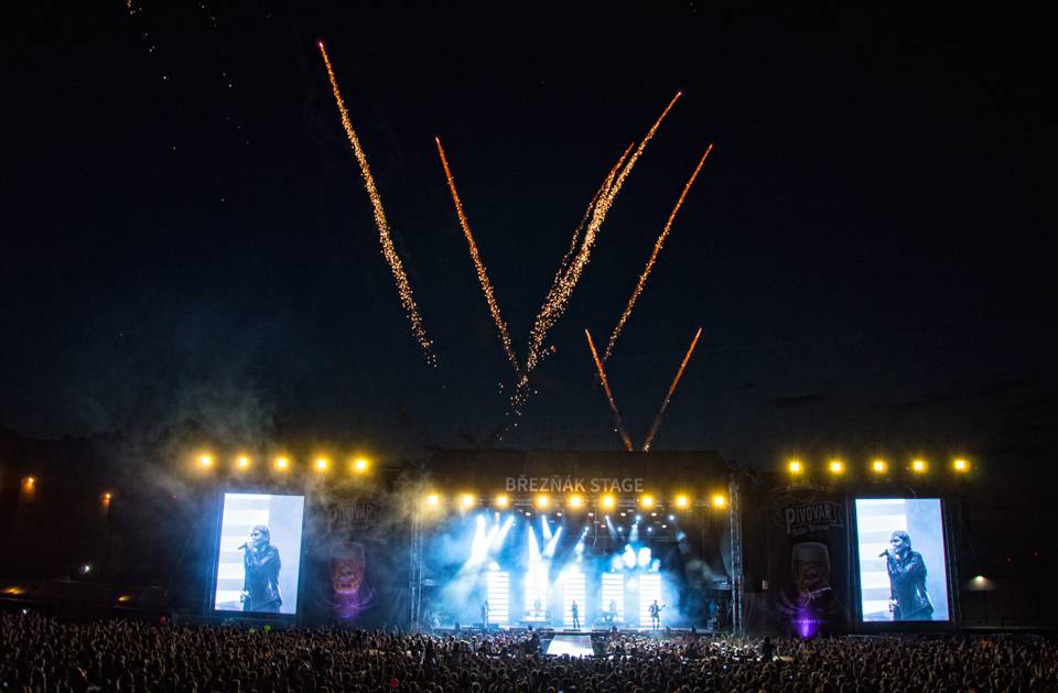 Pražský Majáles exkluzivním pohledem z pódia nebo od zvukaře