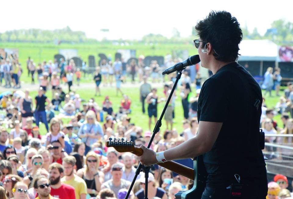 Pražský Majáles exkluzivním pohledem z pódia nebo od zvukaře