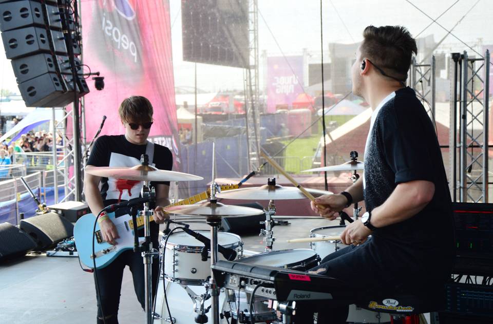 Pražský Majáles exkluzivním pohledem z pódia nebo od zvukaře