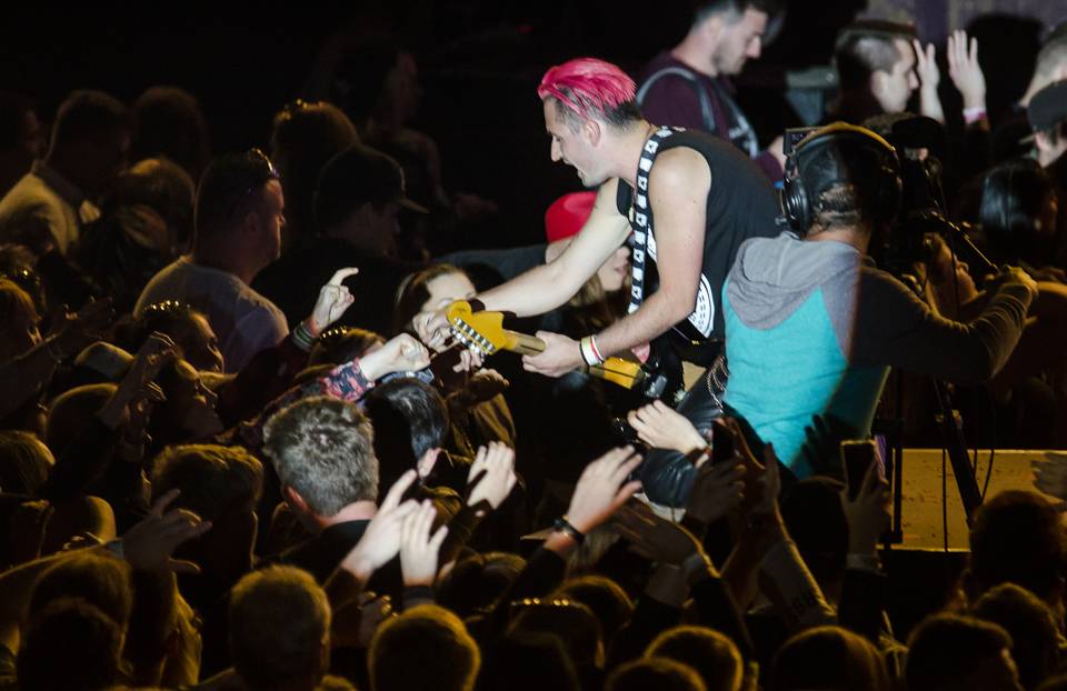 Pražský Majáles exkluzivním pohledem z pódia nebo od zvukaře