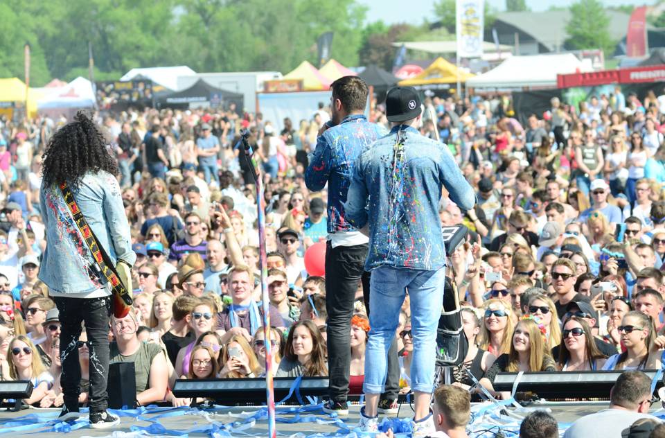 Pražský Majáles exkluzivním pohledem z pódia nebo od zvukaře