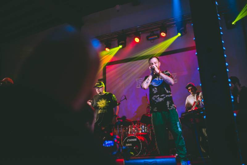 Chaozz v Ostravě: Hiphopová ikona devadesátých let se vrátila na pódia s živou kapelou v zádech