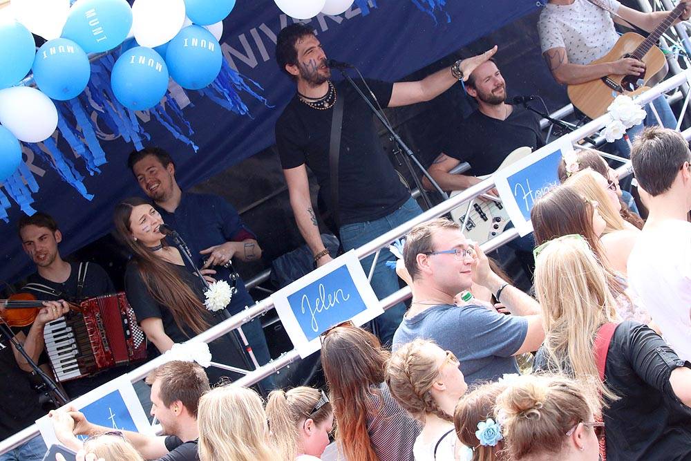 Na prosluněném Brněnském Majálesu bavili Rybičky 48, Tomáš Klus, Skyline, UDG a další