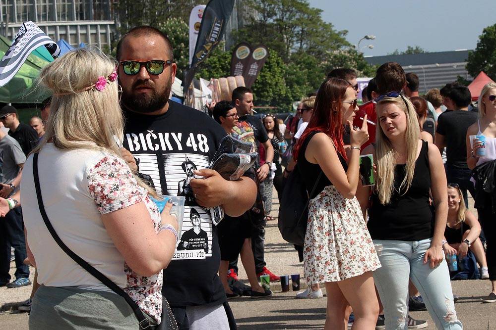 Na prosluněném Brněnském Majálesu bavili Rybičky 48, Tomáš Klus, Skyline, UDG a další